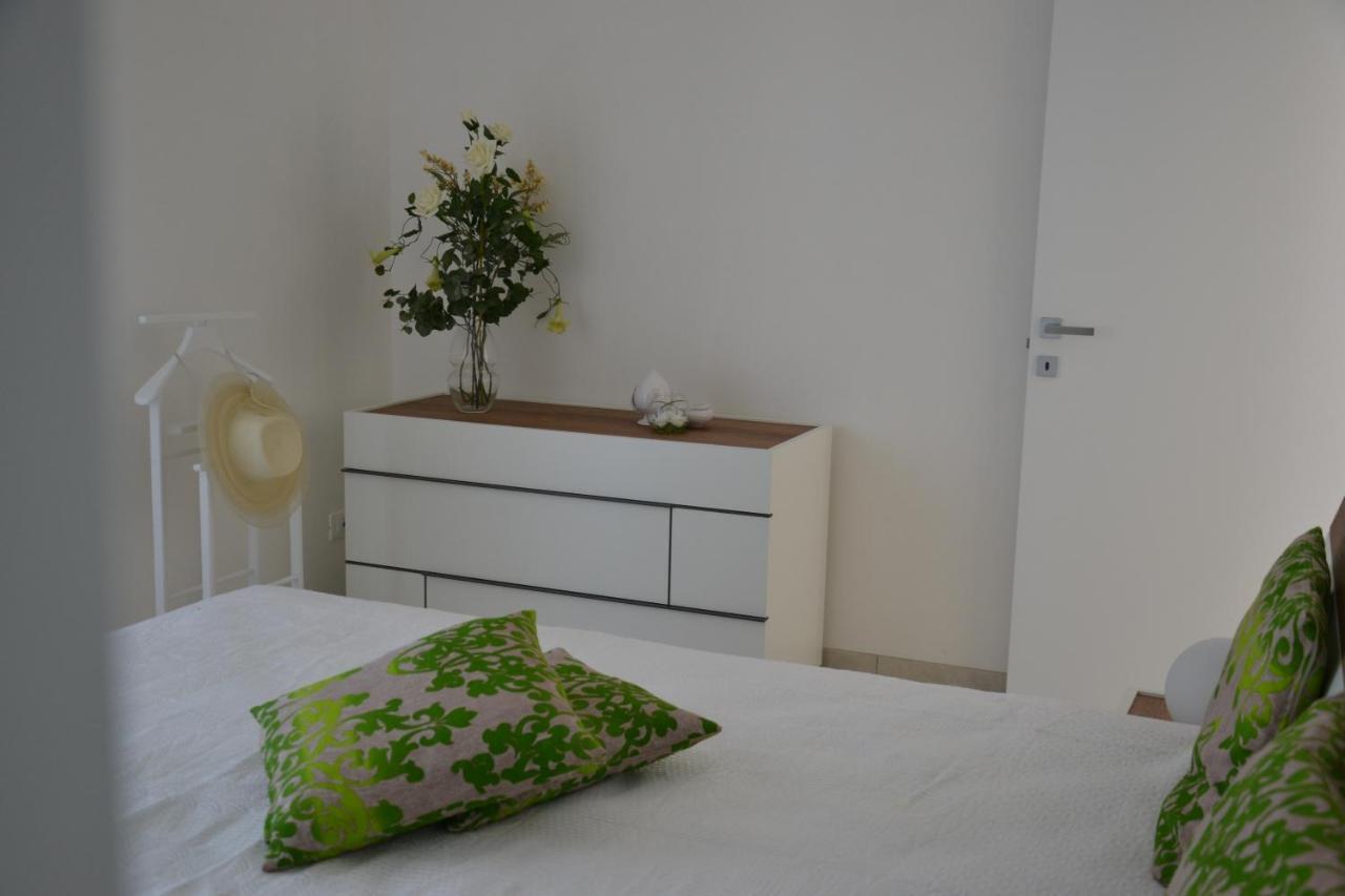 Aurora Apartment - Villaggio Di Mary ロコロトンド エクステリア 写真